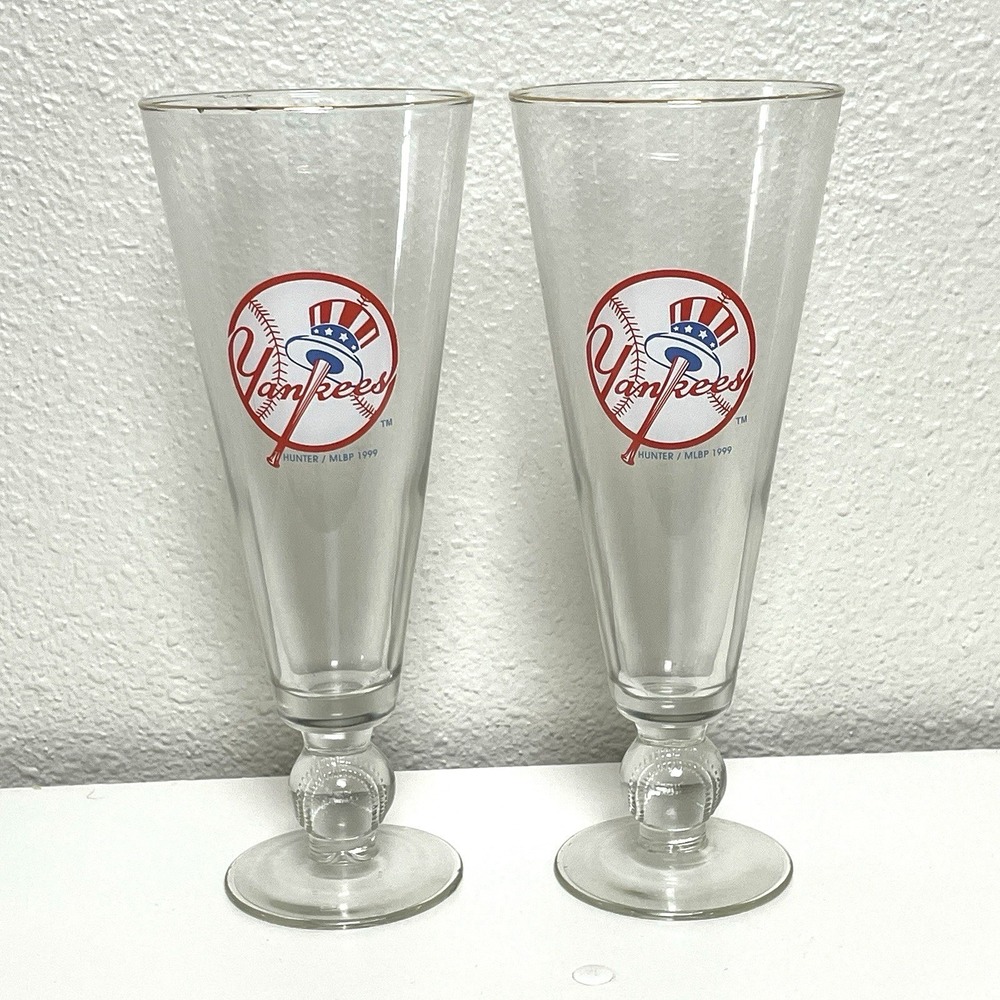 Vintage 1999 New York Yankees Gold Rim Pilsner Beer Glasses Set of 2 MLB